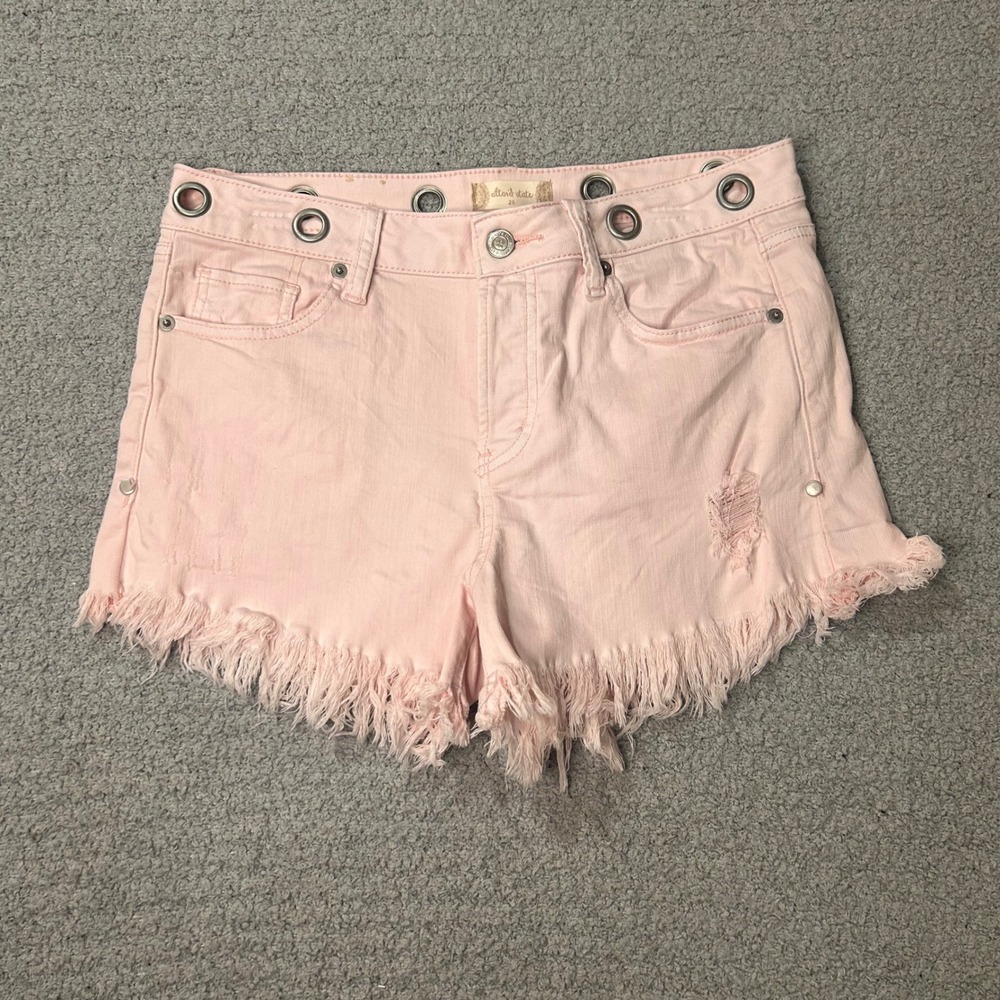 Altar'd State Denim Shorts‎ Grommet 26 Pink Coquette Festival Fray Grunge Cutoff